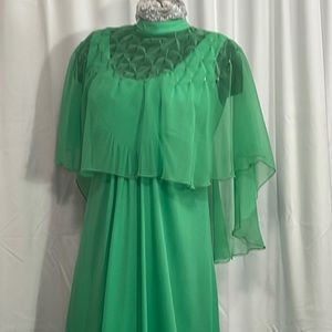 Gorgeous Green Gown! Vintage 60’s-70’s polyester gown